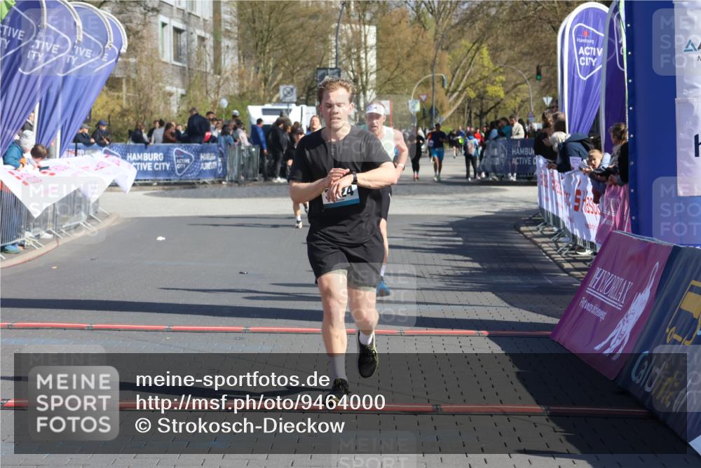 12.04.2026 - 45. Internationalen Wilhelmsburger Insellauf Strokosch-Dieckow http://msf.ph/oto/9464000 12.04.2026 10:54:37 Ziel 3724, 2399 meine-sportfotos.de
