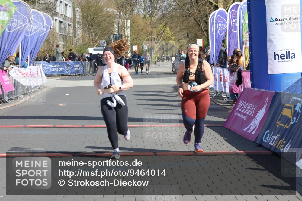 12.04.2026 - 45. Internationalen Wilhelmsburger Insellauf Strokosch-Dieckow http://msf.ph/oto/9464014 12.04.2026 11:14:06 Ziel 2527, 2526 meine-sportfotos.de