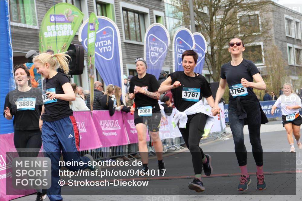 12.04.2026 - 45. Internationalen Wilhelmsburger Insellauf Strokosch-Dieckow http://msf.ph/oto/9464017 12.04.2026 13:15:47 Ziel 3881, 3882, 3767, 3765, 4366 meine-sportfotos.de