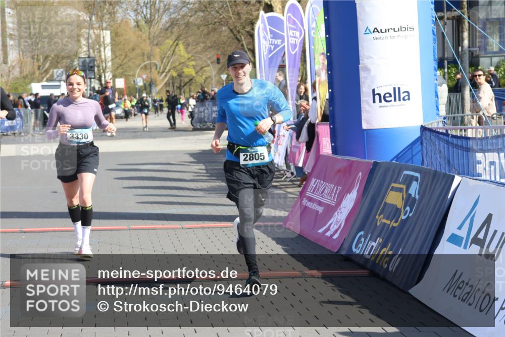 12.04.2026 - 45. Internationalen Wilhelmsburger Insellauf Strokosch-Dieckow http://msf.ph/oto/9464079 12.04.2026 11:14:23 Ziel 2410, 3330, 2486 meine-sportfotos.de