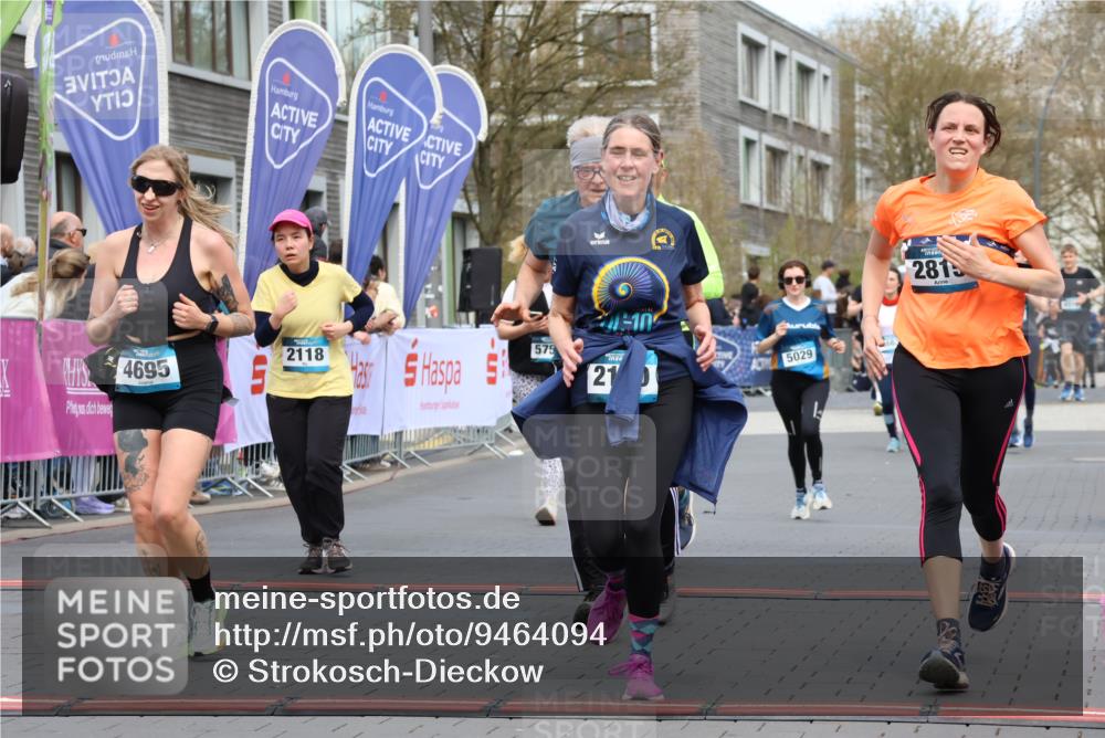 12.04.2026 - 45. Internationalen Wilhelmsburger Insellauf Strokosch-Dieckow http://msf.ph/oto/9464094 12.04.2026 13:15:33 Ziel 2110, 4695, 2815, 2785, 2043, 2118, 5755, 5029 meine-sportfotos.de