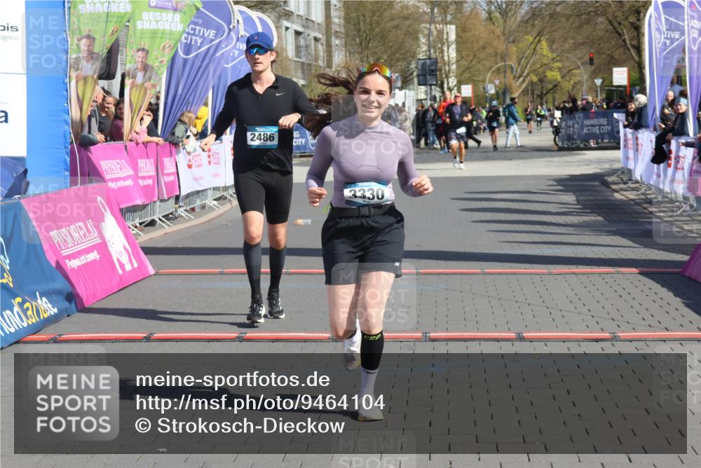 12.04.2026 - 45. Internationalen Wilhelmsburger Insellauf Strokosch-Dieckow http://msf.ph/oto/9464104 12.04.2026 11:14:24 Ziel 3330, 2486 meine-sportfotos.de