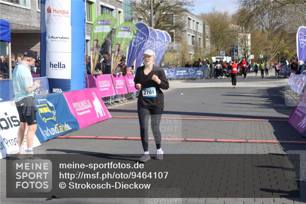 12.04.2026 - 45. Internationalen Wilhelmsburger Insellauf Strokosch-Dieckow http://msf.ph/oto/9464107 12.04.2026 10:54:58 Ziel 2569, 4389, 4390, 2701 meine-sportfotos.de