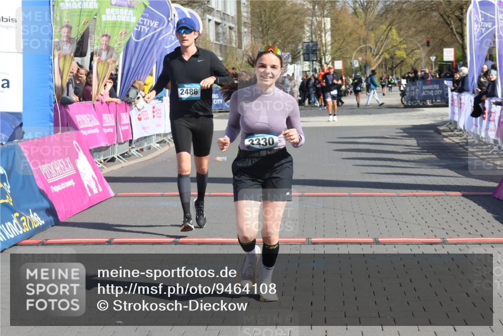 12.04.2026 - 45. Internationalen Wilhelmsburger Insellauf Strokosch-Dieckow http://msf.ph/oto/9464108 12.04.2026 11:14:24 Ziel 3330, 2486 meine-sportfotos.de