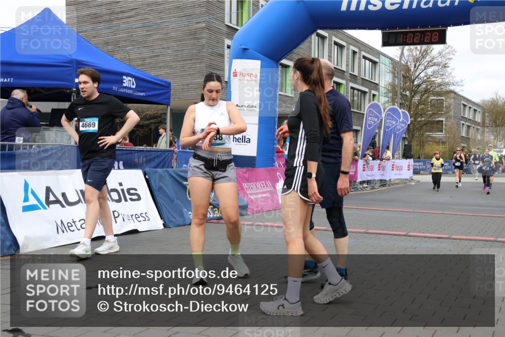 12.04.2026 - 45. Internationalen Wilhelmsburger Insellauf Strokosch-Dieckow http://msf.ph/oto/9464125 12.04.2026 13:15:27 Ziel 4669 meine-sportfotos.de