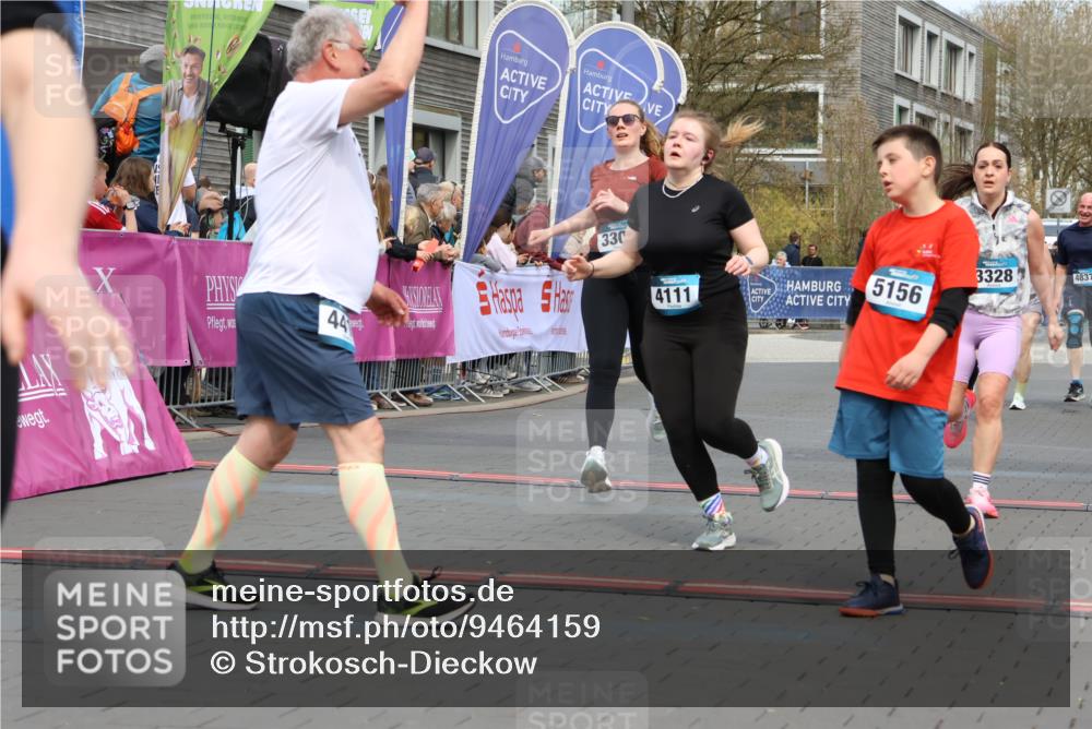 12.04.2026 - 45. Internationalen Wilhelmsburger Insellauf Strokosch-Dieckow http://msf.ph/oto/9464159 12.04.2026 13:15:17 Ziel 4418, 5156, 4111, 3306, 3328, 2772, 5348, 4837, 4838 meine-sportfotos.de