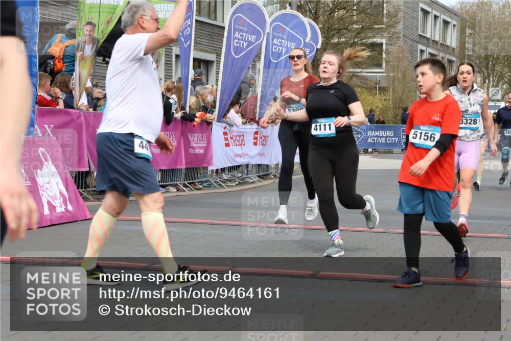 12.04.2026 - 45. Internationalen Wilhelmsburger Insellauf Strokosch-Dieckow http://msf.ph/oto/9464161 12.04.2026 13:15:17 Ziel 4418, 5156, 4111, 3306, 3328, 2772, 5348, 4837, 4838 meine-sportfotos.de