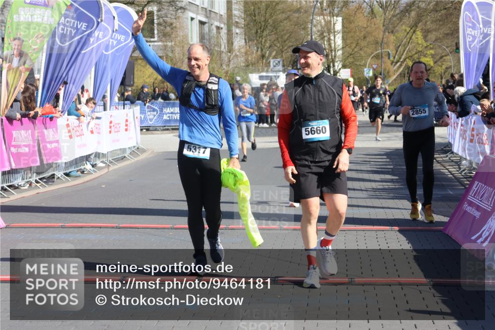 12.04.2026 - 45. Internationalen Wilhelmsburger Insellauf Strokosch-Dieckow http://msf.ph/oto/9464181 12.04.2026 10:55:22 Ziel 5660, 5317, 2821, 2855 meine-sportfotos.de