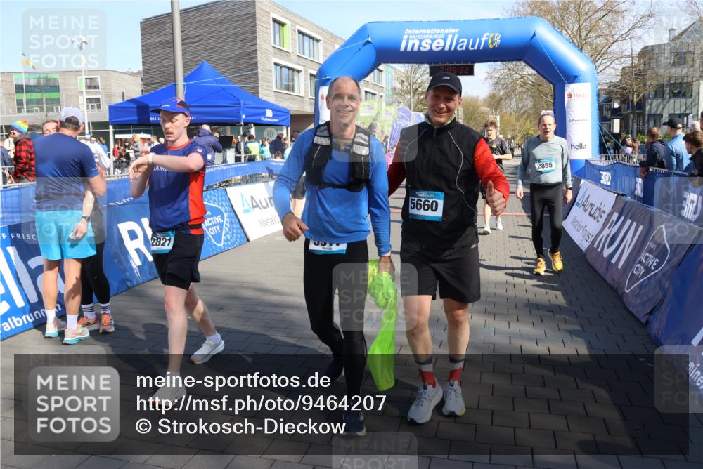 12.04.2026 - 45. Internationalen Wilhelmsburger Insellauf Strokosch-Dieckow http://msf.ph/oto/9464207 12.04.2026 10:55:30 Ziel 4585, 2324, 4636, 5006, 5333, 4056, 5334 meine-sportfotos.de