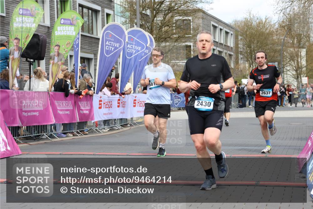 12.04.2026 - 45. Internationalen Wilhelmsburger Insellauf Strokosch-Dieckow http://msf.ph/oto/9464214 12.04.2026 13:15:06 Ziel 4852, 2430, 5813, 4747, 3773, 5602 meine-sportfotos.de