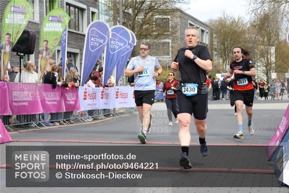 12.04.2026 - 45. Internationalen Wilhelmsburger Insellauf Strokosch-Dieckow http://msf.ph/oto/9464221 12.04.2026 13:15:06 Ziel 4852, 2430, 5813, 4747, 3773, 5602 meine-sportfotos.de