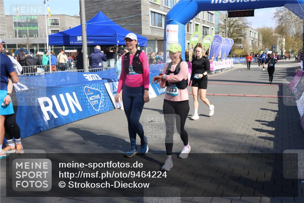 12.04.2026 - 45. Internationalen Wilhelmsburger Insellauf Strokosch-Dieckow http://msf.ph/oto/9464224 12.04.2026 10:55:39 Ziel 4197, 5747 meine-sportfotos.de