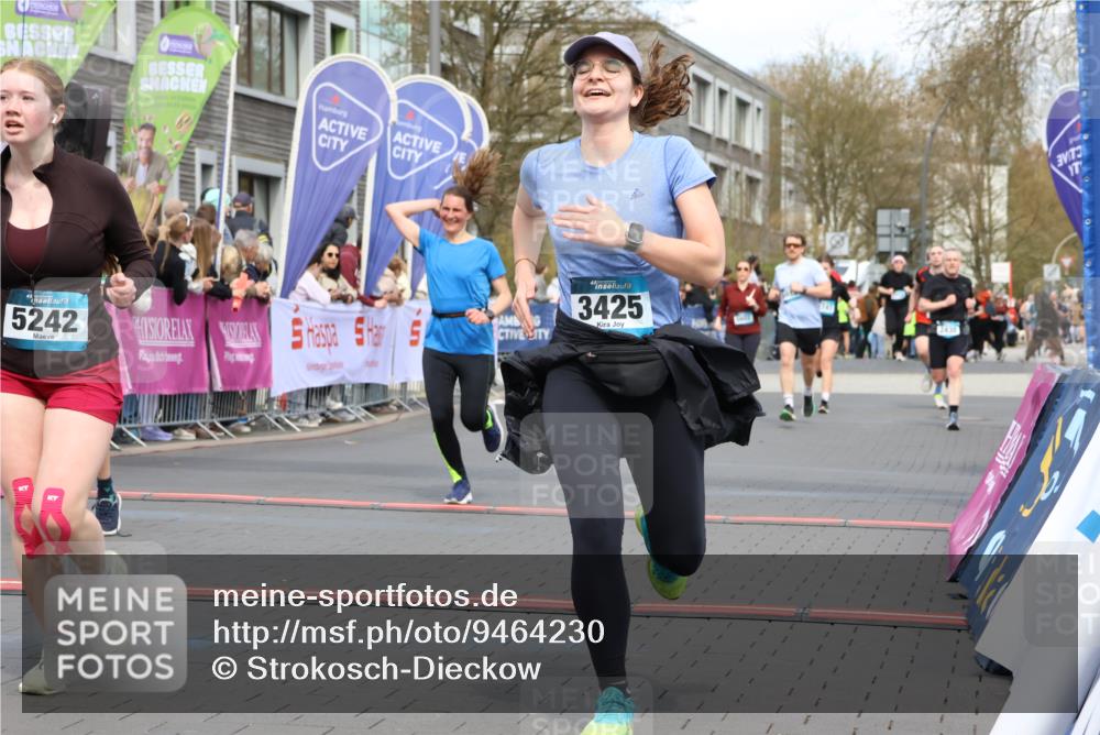 12.04.2026 - 45. Internationalen Wilhelmsburger Insellauf Strokosch-Dieckow http://msf.ph/oto/9464230 12.04.2026 13:15:01 Ziel 3469, 2107, 4421, 5242, 3425, 5142, 4852, 2430 meine-sportfotos.de