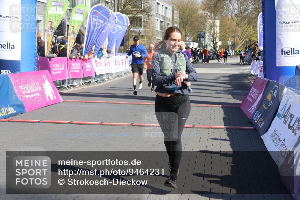 12.04.2026 - 45. Internationalen Wilhelmsburger Insellauf Strokosch-Dieckow http://msf.ph/oto/9464231 12.04.2026 10:55:43 Ziel 5747, 5773, 5835, 5268, 4500 meine-sportfotos.de