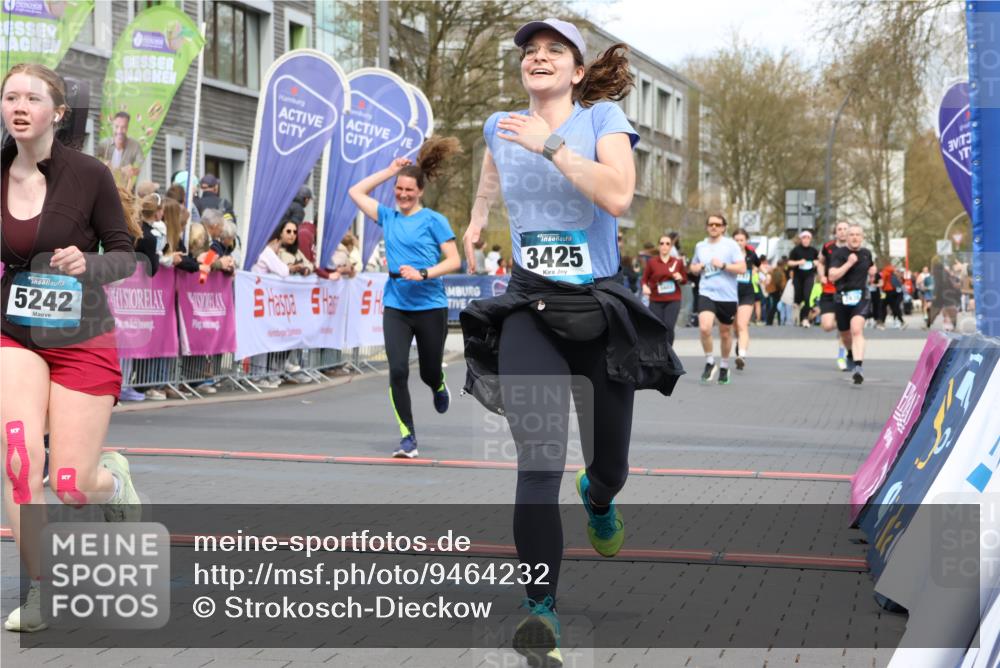 12.04.2026 - 45. Internationalen Wilhelmsburger Insellauf Strokosch-Dieckow http://msf.ph/oto/9464232 12.04.2026 13:15:01 Ziel 3469, 2107, 4421, 5242, 3425, 5142, 4852, 2430 meine-sportfotos.de