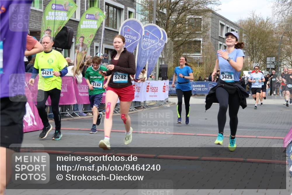 12.04.2026 - 45. Internationalen Wilhelmsburger Insellauf Strokosch-Dieckow http://msf.ph/oto/9464240 12.04.2026 13:15:00 Ziel 3469, 2107, 4421, 5242, 3425, 5142, 4852 meine-sportfotos.de
