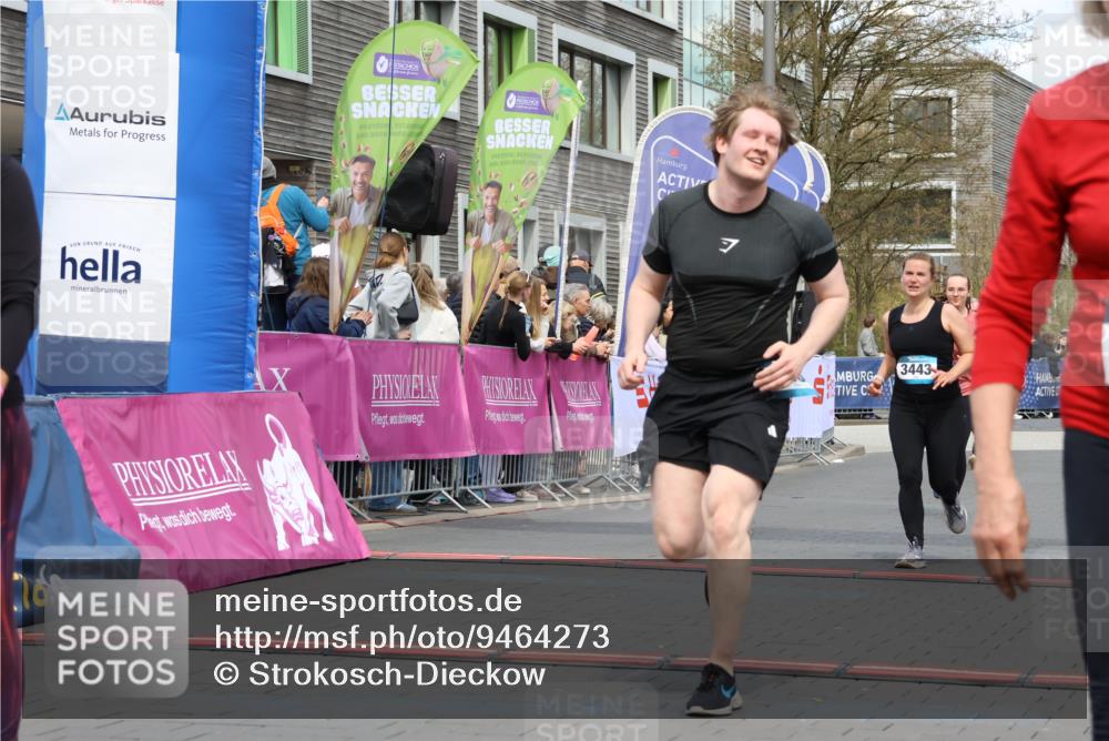 12.04.2026 - 45. Internationalen Wilhelmsburger Insellauf Strokosch-Dieckow http://msf.ph/oto/9464273 12.04.2026 13:14:54 Ziel 3360, 3443, 3469, 2107 meine-sportfotos.de