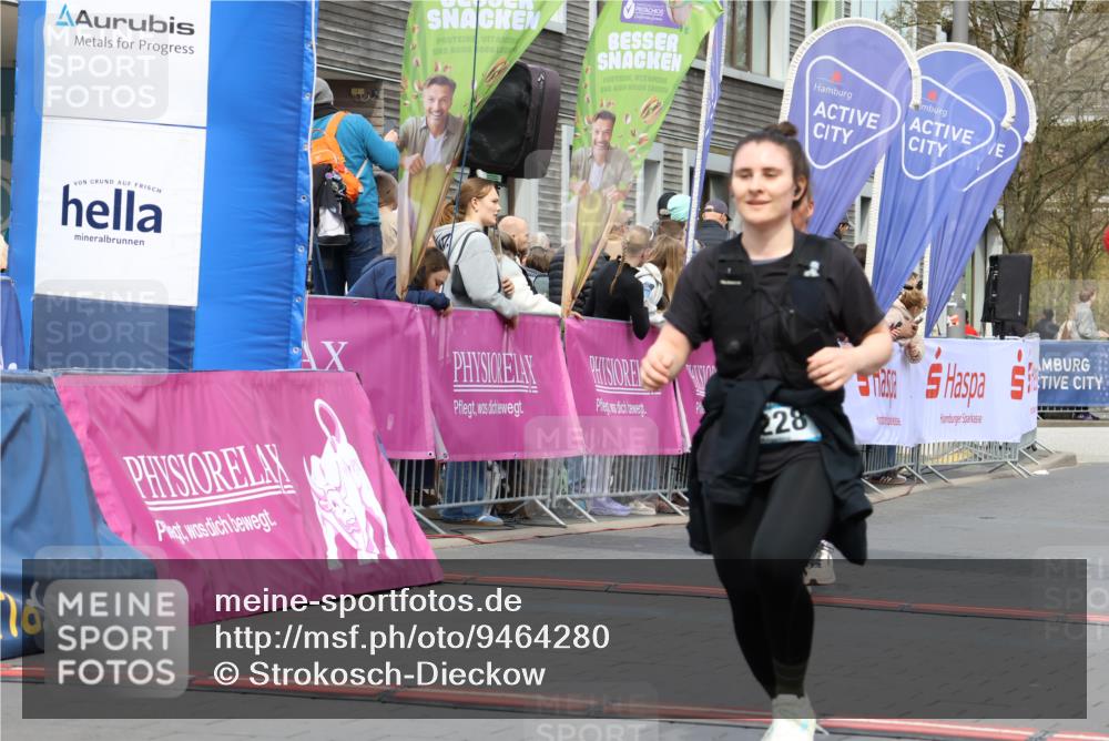 12.04.2026 - 45. Internationalen Wilhelmsburger Insellauf Strokosch-Dieckow http://msf.ph/oto/9464280 12.04.2026 13:14:49 Ziel 4228, 4573, 3360 meine-sportfotos.de