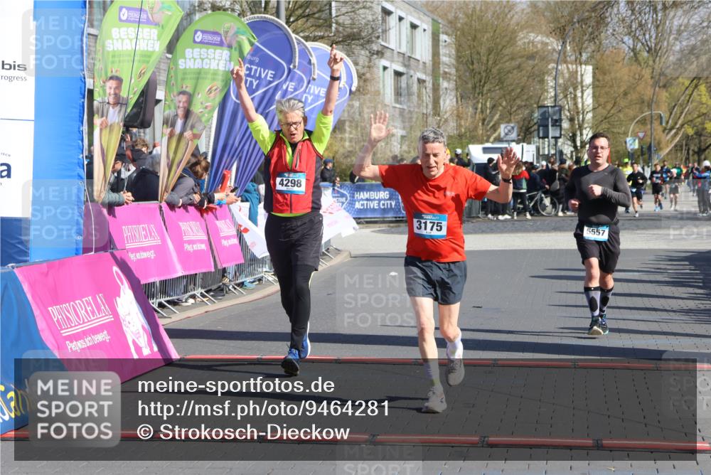 12.04.2026 - 45. Internationalen Wilhelmsburger Insellauf Strokosch-Dieckow http://msf.ph/oto/9464281 12.04.2026 10:56:05 Ziel 3175, 4298, 5557 meine-sportfotos.de