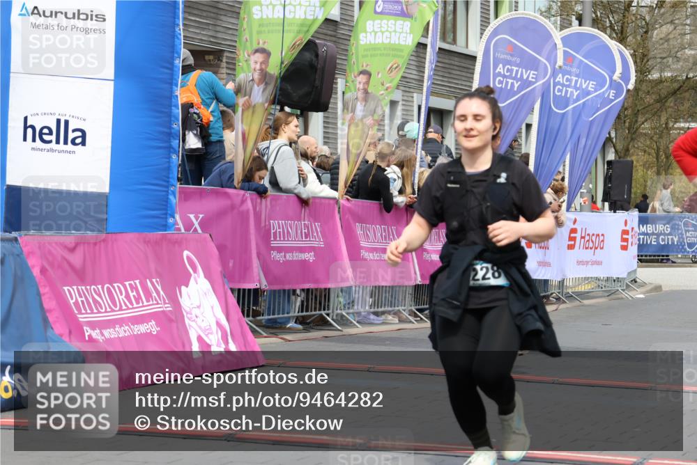 12.04.2026 - 45. Internationalen Wilhelmsburger Insellauf Strokosch-Dieckow http://msf.ph/oto/9464282 12.04.2026 13:14:49 Ziel 4228, 4573, 3360 meine-sportfotos.de