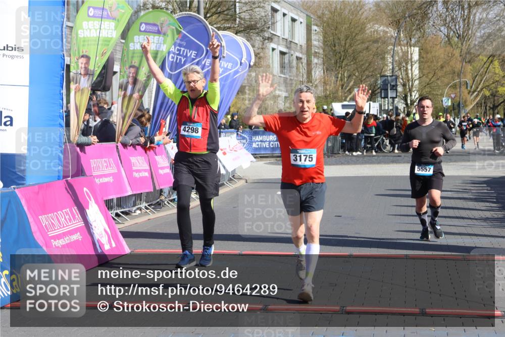12.04.2026 - 45. Internationalen Wilhelmsburger Insellauf Strokosch-Dieckow http://msf.ph/oto/9464289 12.04.2026 10:56:05 Ziel 3175, 4298, 5557 meine-sportfotos.de