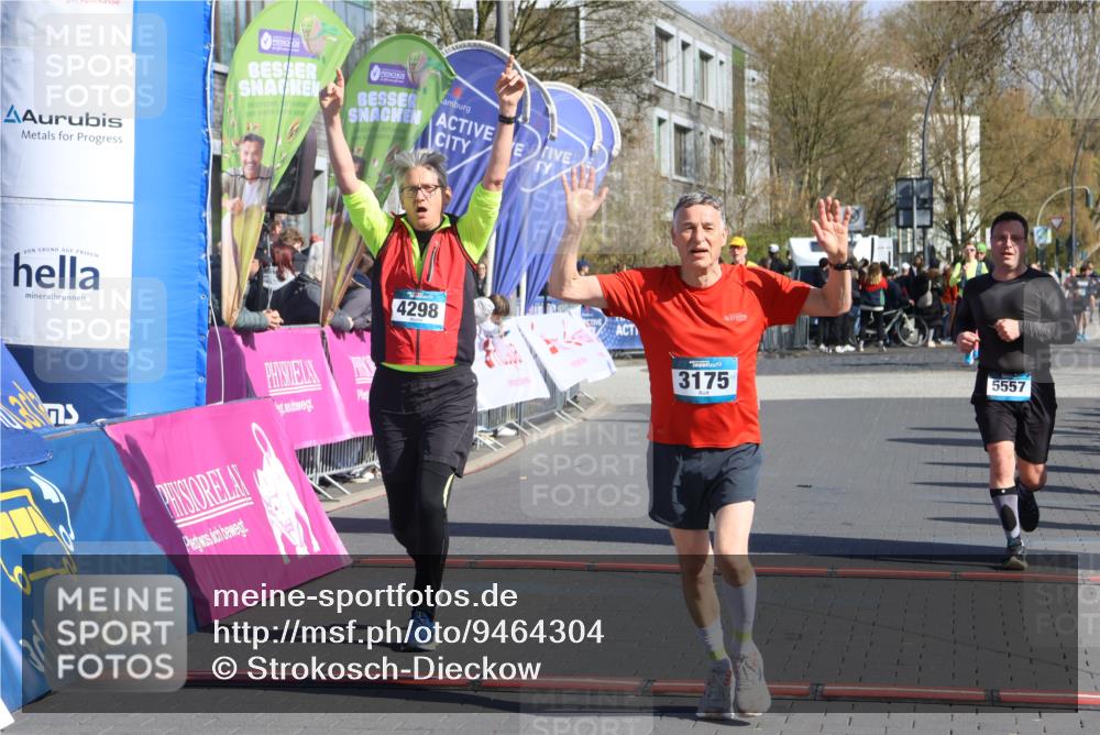 12.04.2026 - 45. Internationalen Wilhelmsburger Insellauf Strokosch-Dieckow http://msf.ph/oto/9464304 12.04.2026 10:56:06 Ziel 3175, 4298, 5557 meine-sportfotos.de
