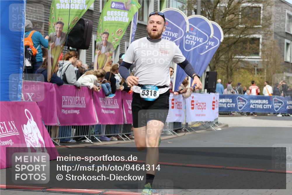 12.04.2026 - 45. Internationalen Wilhelmsburger Insellauf Strokosch-Dieckow http://msf.ph/oto/9464314 12.04.2026 13:14:36 Ziel 4716, 5318 meine-sportfotos.de