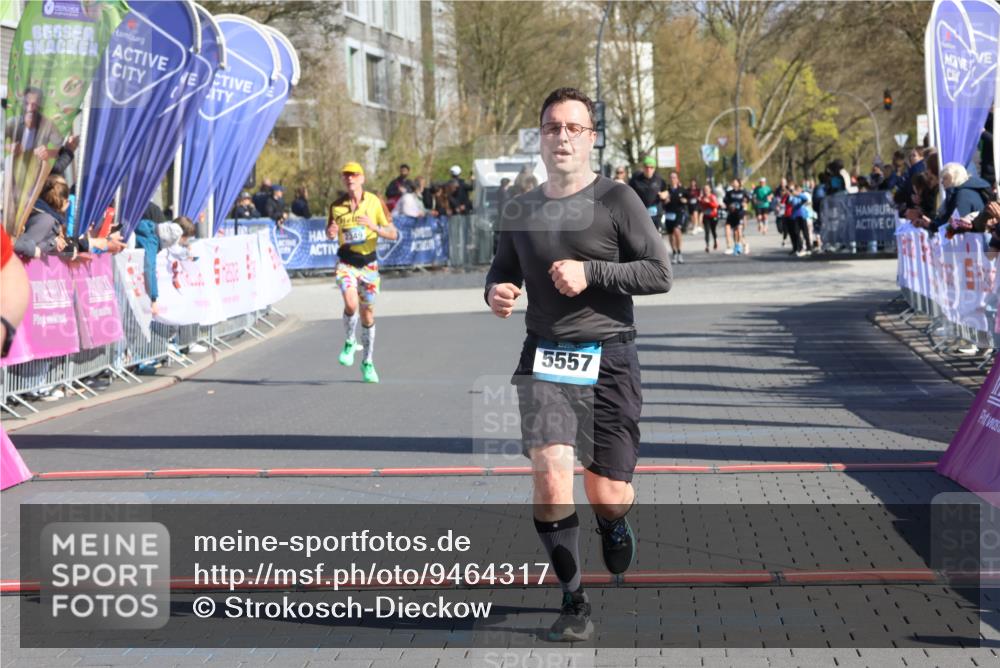 12.04.2026 - 45. Internationalen Wilhelmsburger Insellauf Strokosch-Dieckow http://msf.ph/oto/9464317 12.04.2026 10:56:08 Ziel 3175, 4298, 5557, 2349 meine-sportfotos.de