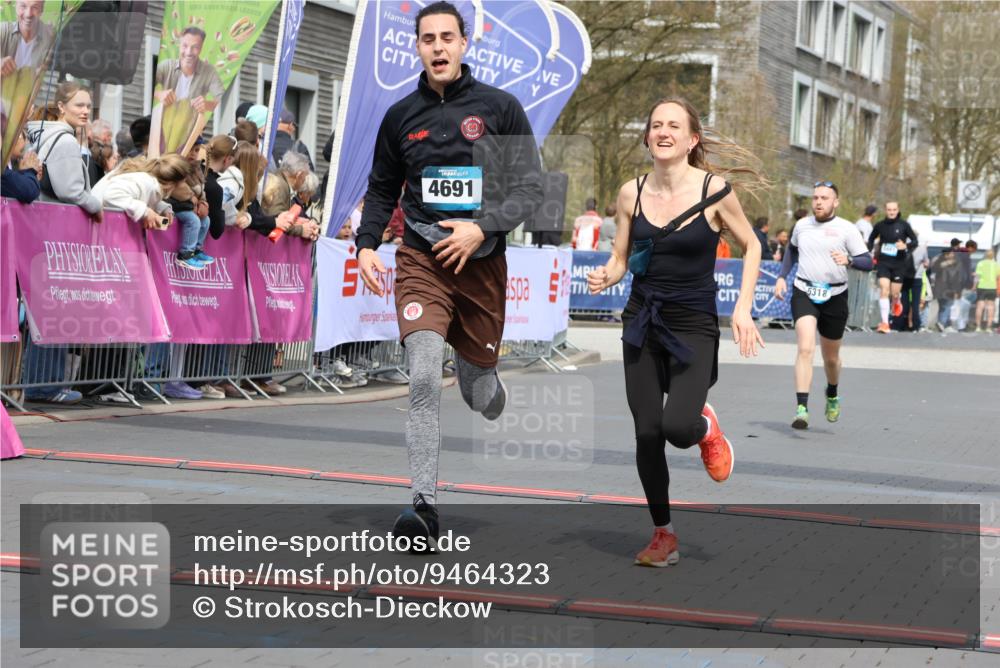 12.04.2026 - 45. Internationalen Wilhelmsburger Insellauf Strokosch-Dieckow http://msf.ph/oto/9464323 12.04.2026 13:14:32 Ziel 4716, 5318 meine-sportfotos.de
