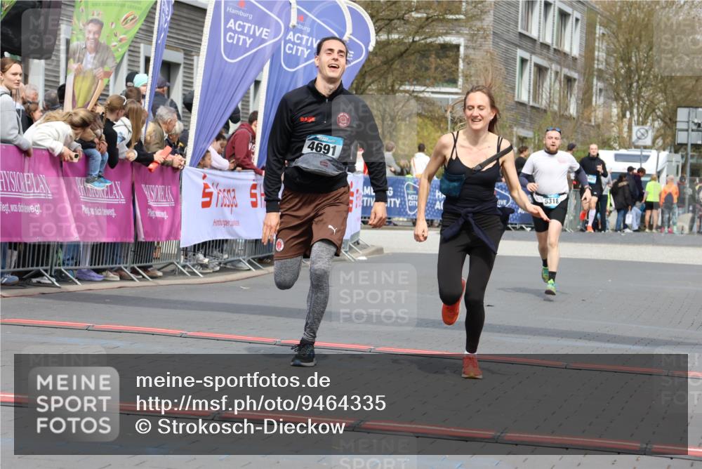12.04.2026 - 45. Internationalen Wilhelmsburger Insellauf Strokosch-Dieckow http://msf.ph/oto/9464335 12.04.2026 13:14:32 Ziel 4716, 5318 meine-sportfotos.de