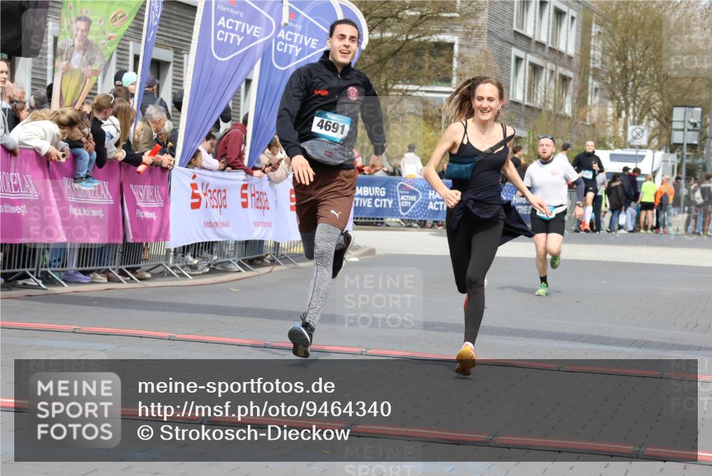 12.04.2026 - 45. Internationalen Wilhelmsburger Insellauf Strokosch-Dieckow http://msf.ph/oto/9464340 12.04.2026 13:14:32 Ziel 4716, 5318 meine-sportfotos.de