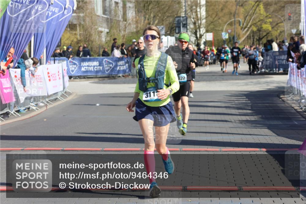 12.04.2026 - 45. Internationalen Wilhelmsburger Insellauf Strokosch-Dieckow http://msf.ph/oto/9464346 12.04.2026 10:56:15 Ziel 2349, 3118, 5822 meine-sportfotos.de