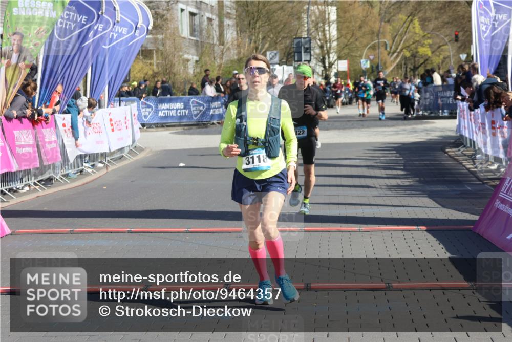 12.04.2026 - 45. Internationalen Wilhelmsburger Insellauf Strokosch-Dieckow http://msf.ph/oto/9464357 12.04.2026 10:56:15 Ziel 2349, 3118, 5822 meine-sportfotos.de