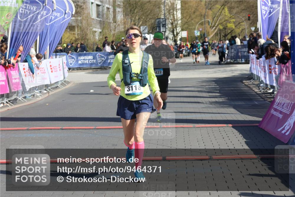 12.04.2026 - 45. Internationalen Wilhelmsburger Insellauf Strokosch-Dieckow http://msf.ph/oto/9464371 12.04.2026 10:56:16 Ziel 2349, 3118, 5822 meine-sportfotos.de