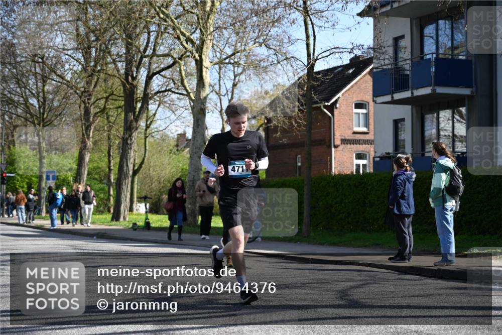 12.04.2026 - 45. Internationalen Wilhelmsburger Insellauf J. Mangold http://msf.ph/oto/9464376 12.04.2026 10:54:43 Ziel 4687, 3818, 4711, 2088, 5660, 5317, 2821, 2855, 4585, 2324, 4636, 5006, 5333, 4056, 5334, 4197, 4197, 5747, 5773, 5835, 5268, 4500 meine-sportfotos.de