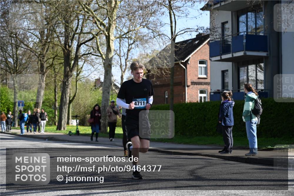 12.04.2026 - 45. Internationalen Wilhelmsburger Insellauf J. Mangold http://msf.ph/oto/9464377 12.04.2026 10:54:43 Ziel 4687, 3818, 4711, 2088, 5660, 5317, 2821, 2855, 4585, 2324, 4636, 5006, 5333, 4056, 5334, 4197, 4197, 5747, 5773, 5835, 5268, 4500 meine-sportfotos.de