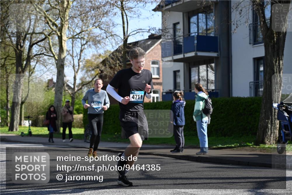 12.04.2026 - 45. Internationalen Wilhelmsburger Insellauf J. Mangold http://msf.ph/oto/9464385 12.04.2026 10:54:43 Ziel 4687, 3818, 4711, 2088, 5660, 5317, 2821, 2855, 4585, 2324, 4636, 5006, 5333, 4056, 5334, 4197, 4197, 5747, 5773, 5835, 5268, 4500 meine-sportfotos.de