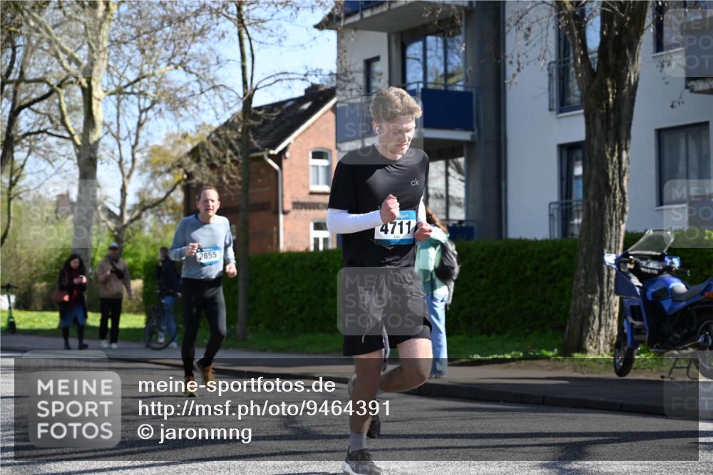 12.04.2026 - 45. Internationalen Wilhelmsburger Insellauf J. Mangold http://msf.ph/oto/9464391 12.04.2026 10:54:44 Ziel 4687, 3818, 4711, 2088, 5660, 5317, 2821, 2821, 2855, 4585, 2324, 4636, 5006, 5333, 4056, 5334, 4197, 5747, 5773, 5835, 5268, 4500 meine-sportfotos.de
