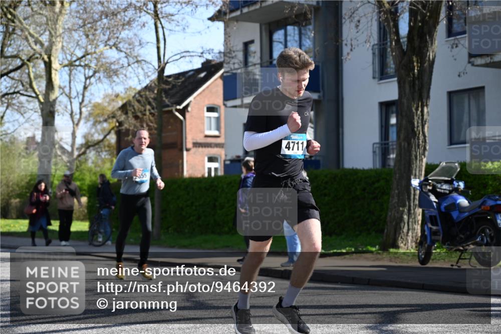 12.04.2026 - 45. Internationalen Wilhelmsburger Insellauf J. Mangold http://msf.ph/oto/9464392 12.04.2026 10:54:44 Ziel 4687, 3818, 4711, 2088, 5660, 5317, 2821, 2821, 2855, 4585, 2324, 4636, 5006, 5333, 4056, 5334, 4197, 5747, 5773, 5835, 5268, 4500 meine-sportfotos.de