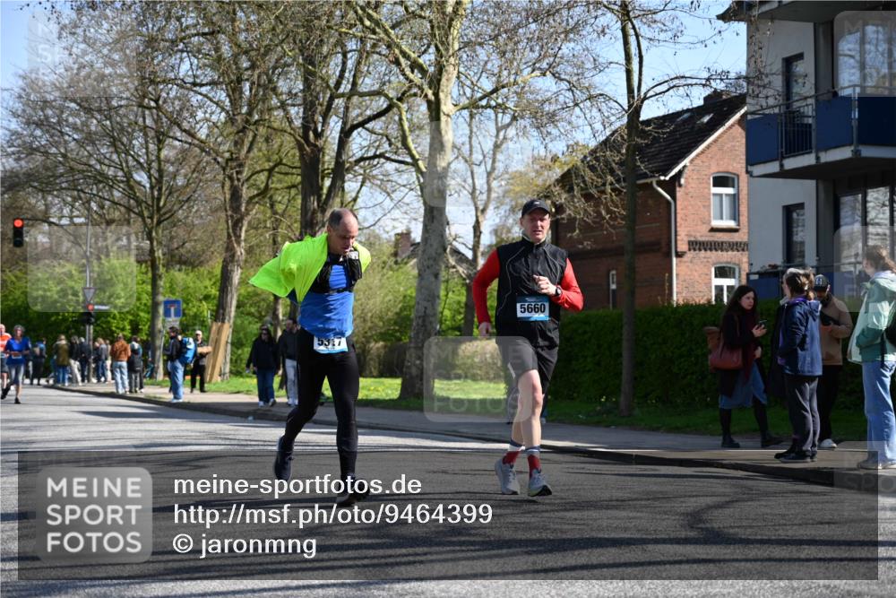 12.04.2026 - 45. Internationalen Wilhelmsburger Insellauf J. Mangold http://msf.ph/oto/9464399 12.04.2026 10:54:49 Ziel 4687, 3818, 4711, 2088, 5660, 5317, 2821, 2855, 4585, 2324, 2324, 4636, 5006, 5333, 4056, 5334, 4197, 5747, 5747, 5773, 5835, 5268, 4500 meine-sportfotos.de