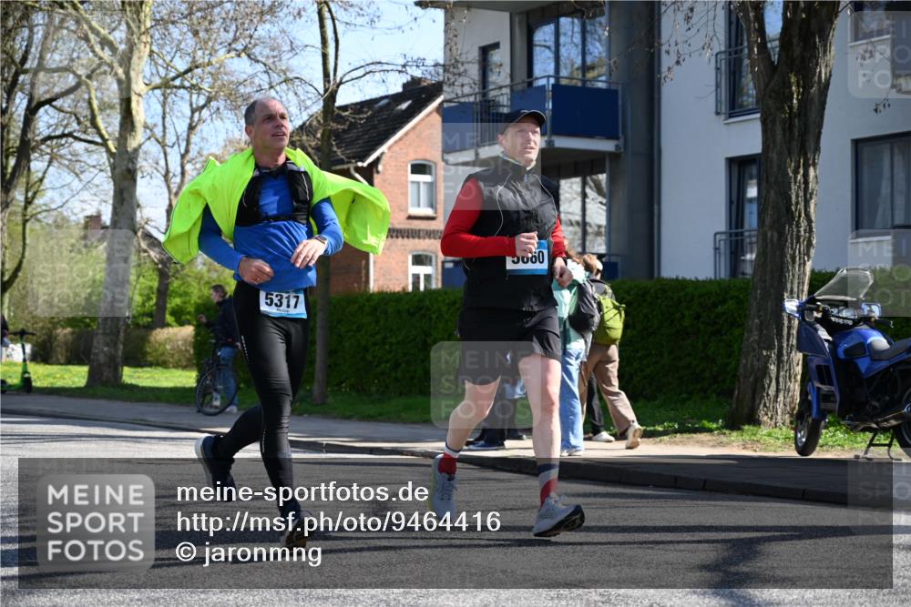 12.04.2026 - 45. Internationalen Wilhelmsburger Insellauf J. Mangold http://msf.ph/oto/9464416 12.04.2026 10:54:50 Ziel 4687, 3818, 4711, 2088, 5660, 5317, 2821, 2855, 4585, 2324, 4636, 5006, 4636, 5006, 5333, 4056, 5334, 4197, 5747, 5773, 5835, 5268, 4500 meine-sportfotos.de