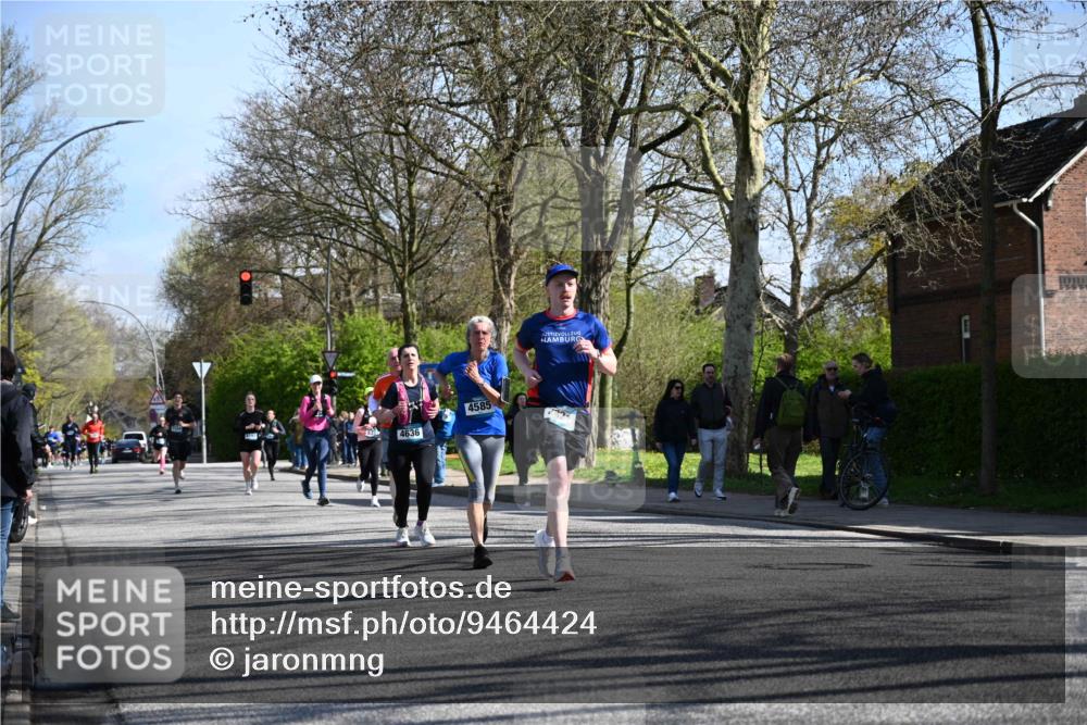 12.04.2026 - 45. Internationalen Wilhelmsburger Insellauf J. Mangold http://msf.ph/oto/9464424 12.04.2026 10:54:57 Ziel 4711, 2088, 5660, 5317, 2821, 2855, 4585, 2324, 4636, 5006, 5333, 4056, 5334, 4197, 5747, 5773, 5835, 5268, 4500, 4714 meine-sportfotos.de