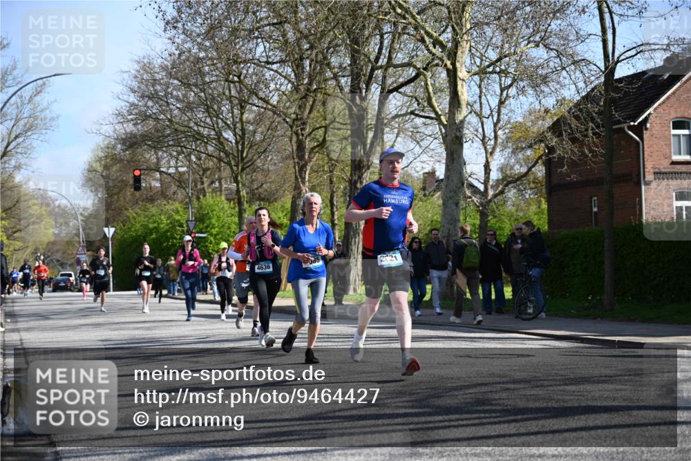 12.04.2026 - 45. Internationalen Wilhelmsburger Insellauf J. Mangold http://msf.ph/oto/9464427 12.04.2026 10:54:57 Ziel 4711, 2088, 5660, 5317, 2821, 2855, 4585, 2324, 4636, 5006, 5333, 4056, 5334, 4197, 5747, 5773, 5835, 5268, 4500, 4714 meine-sportfotos.de