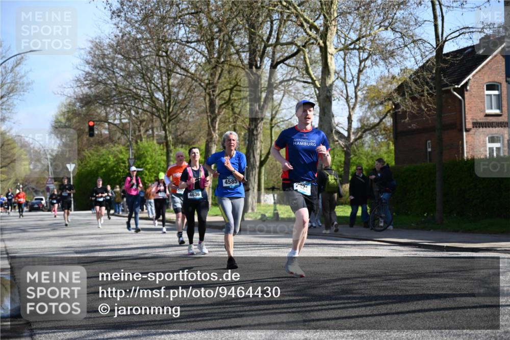 12.04.2026 - 45. Internationalen Wilhelmsburger Insellauf J. Mangold http://msf.ph/oto/9464430 12.04.2026 10:54:57 Ziel 4711, 2088, 5660, 5317, 2821, 2855, 4585, 2324, 4636, 5006, 5333, 4056, 5334, 4197, 5747, 5773, 5835, 5268, 4500, 4714 meine-sportfotos.de
