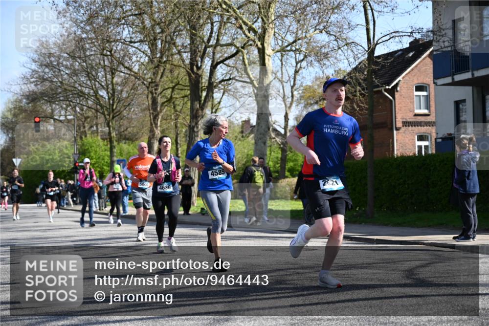 12.04.2026 - 45. Internationalen Wilhelmsburger Insellauf J. Mangold http://msf.ph/oto/9464443 12.04.2026 10:54:58 Ziel 2088, 5660, 5317, 2821, 2855, 4585, 2324, 4636, 5006, 5333, 4056, 5334, 4197, 5747, 5773, 5835, 5268, 4500, 4714 meine-sportfotos.de