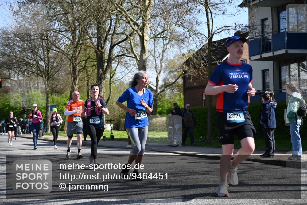 12.04.2026 - 45. Internationalen Wilhelmsburger Insellauf J. Mangold http://msf.ph/oto/9464451 12.04.2026 10:54:58 Ziel 2088, 5660, 5317, 2821, 2855, 4585, 2324, 4636, 5006, 5333, 4056, 5334, 4197, 5747, 5773, 5835, 5268, 4500, 4714 meine-sportfotos.de
