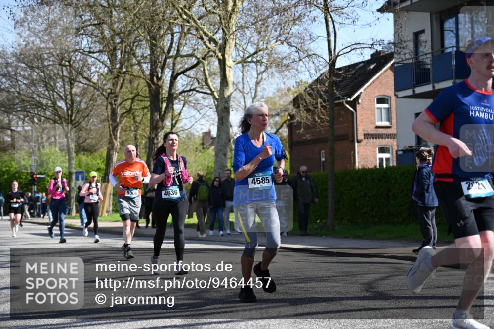12.04.2026 - 45. Internationalen Wilhelmsburger Insellauf J. Mangold http://msf.ph/oto/9464457 12.04.2026 10:54:59 Ziel 2088, 5660, 5317, 2821, 2855, 4585, 2324, 4636, 5006, 5333, 4056, 5334, 4197, 5747, 5773, 5835, 5268, 4500, 4714 meine-sportfotos.de