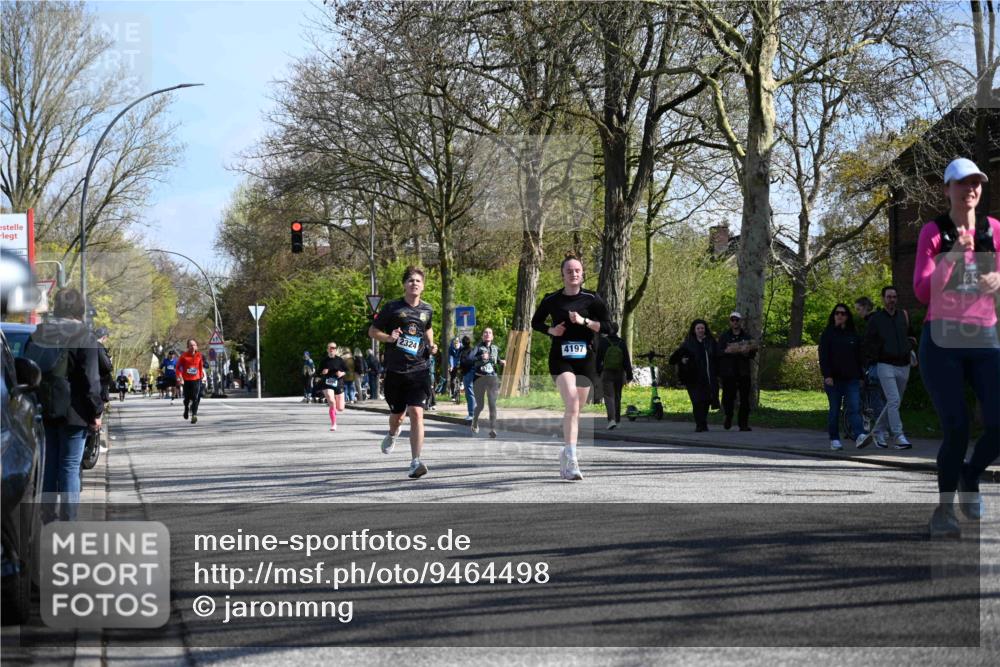 12.04.2026 - 45. Internationalen Wilhelmsburger Insellauf J. Mangold http://msf.ph/oto/9464498 12.04.2026 10:55:03 Ziel 5660, 5317, 2821, 2855, 4585, 2324, 4636, 5006, 5333, 4056, 5334, 4197, 5747, 5773, 5835, 5268, 4500, 4714, 3175, 4298, 5557 meine-sportfotos.de