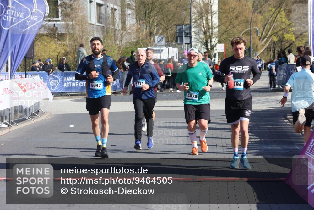 12.04.2026 - 45. Internationalen Wilhelmsburger Insellauf Strokosch-Dieckow http://msf.ph/oto/9464505 12.04.2026 10:56:34 Ziel 4494, 5047, 4070, 5771, 4549 meine-sportfotos.de