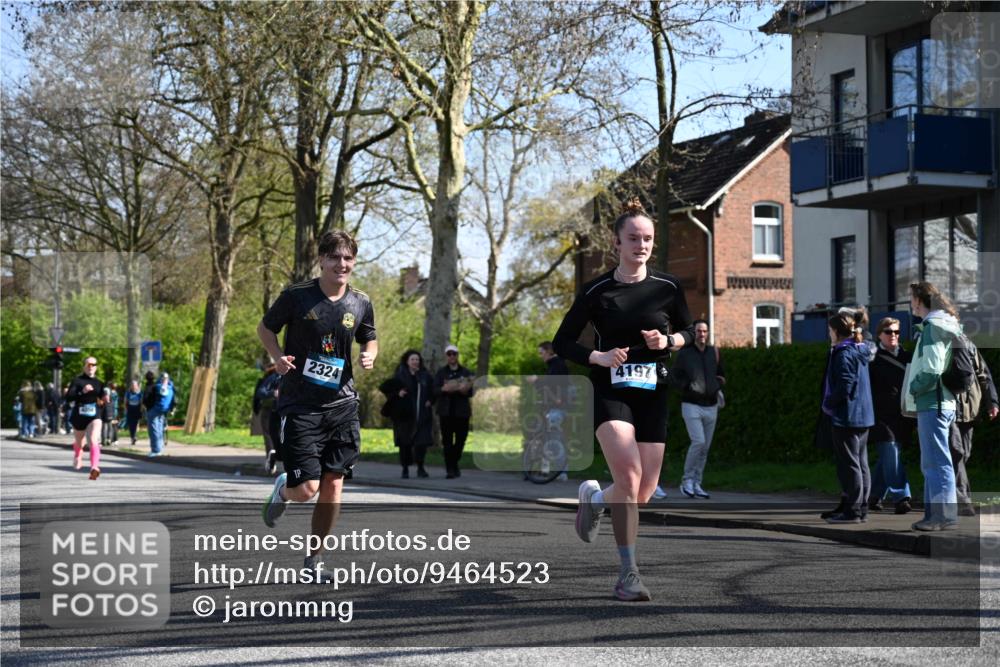 12.04.2026 - 45. Internationalen Wilhelmsburger Insellauf J. Mangold http://msf.ph/oto/9464523 12.04.2026 10:55:06 Ziel 2821, 2855, 4585, 2324, 4636, 5006, 5333, 4056, 5334, 4197, 5747, 5773, 5835, 5268, 4500, 5268, 4500, 4714, 3175, 4298, 5557 meine-sportfotos.de